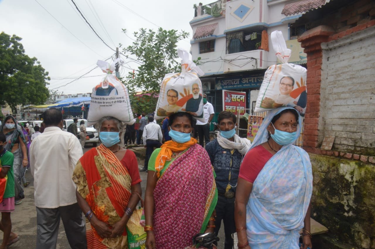 प्रभारी मंत्री ने अन्न उत्सव के बहाने की कांग्रेस की खिंचाई: मैंने वो दौर देखा है जब दिग्विजय सिंह मुख्यमंत्री थे, बाजार लुट रहे थे 3 117