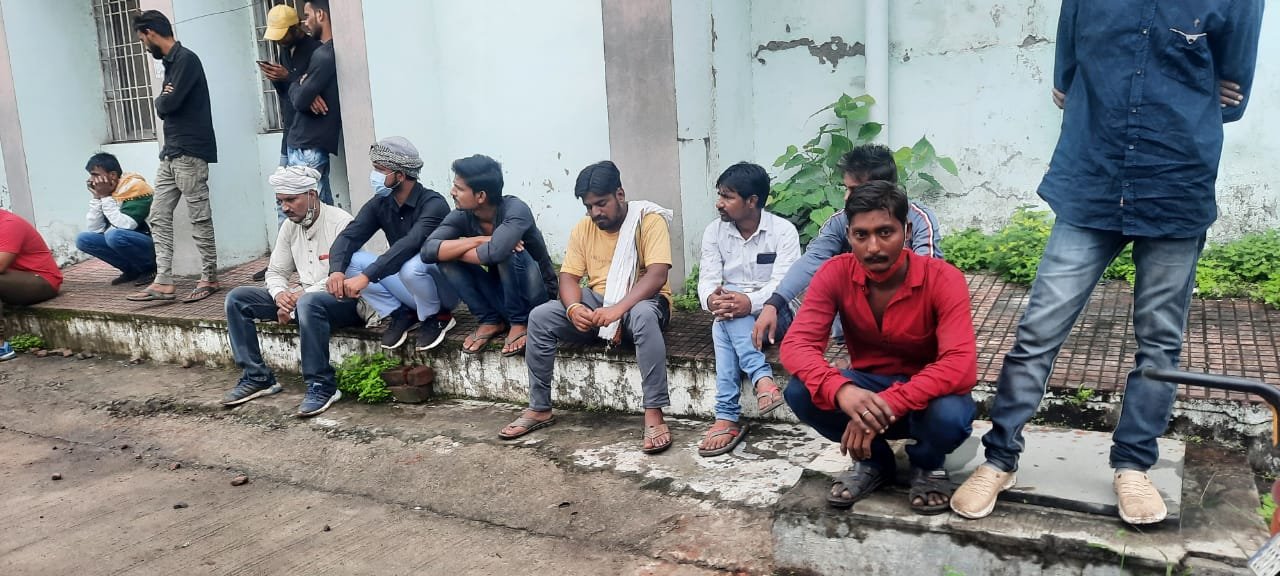 टूरिस्ट वाहन चालक का शव लक्ष्मी नारायण घाट में मिला : टंकी के पास दिखा था सिर 2 550