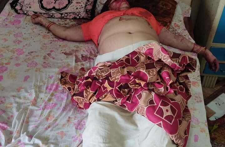 अधारताल में हथोड़ा मारकर पत्नी की नृशंस हत्या : रातभर होता रहा दोनों में झगड़ा, सुबह पड़ी मिली खून से लथपथ लाश 1 WhatsApp Image 2021 09 06 at 1.52.39 PM