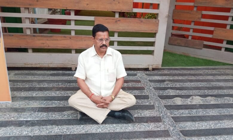 पिछड़ा वर्ग के पूर्व प्रदेश उपाध्यक्ष का 8 घंटे का धरना: भाजपा प्राइवेट लिमिटेड कंपनी बन गई, नेता-कार्यकर्ताओं की इज्जत नहीं 1 WhatsApp Image 2021 09 19 at 17.55.30