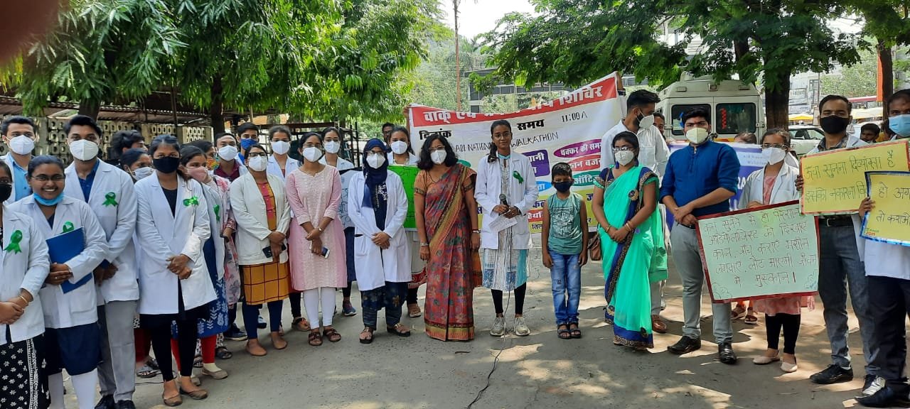 उमरिया के गरीब बच्चे की मेडिकल में हुई जटिल सर्जरी : मिला सुनने का वरदान , परिजन मान बैठे थे हार, पांच लाख का यंत्र लगाकर दिया नवजीवन 2 WhatsApp Image 2021 09 24 at 12.39.31 PM 1