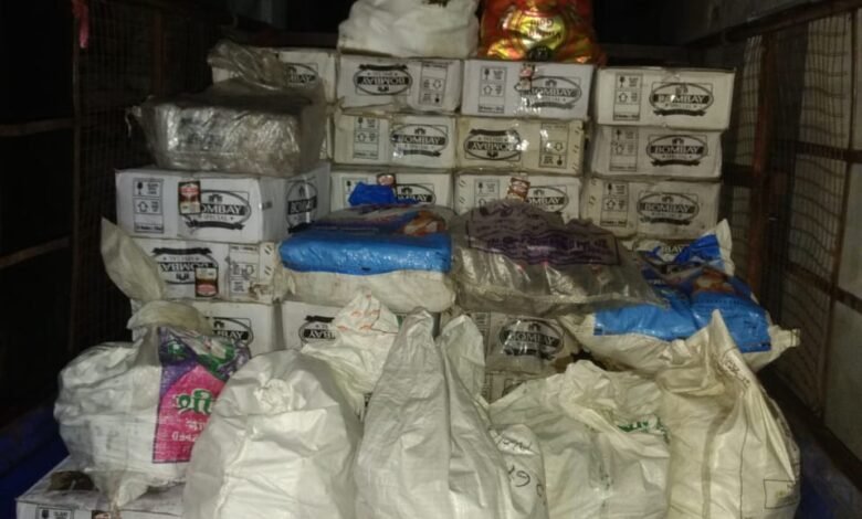 बदमाश शूटर-कृष्णा के घर में मिली 15 लाख की शराब: पुलिस को आता देख फरार हुए दोनों, कमरे से बरामद हुई 11 हजार 500 पाव शराब 1 WhatsApp Image 2021 09 26 at 20.44.18