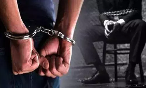 घमापुर में चाकूबाज गैंग गिरफ्तार : लहूलुहान हालत में युवक पहुंचा था थाने, पुलिस ने 2 किशोर , 1 युवक को दबोचा 1 441083 aa