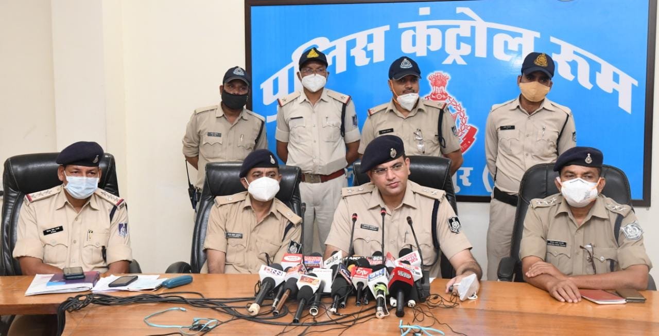 रांझी कपड़ा व्यापारी हत्याकांड का खुलासा : सिर पर ईंट से हमला, मुंह को गमछे से बांधा और फिर तीनों ने पटके पत्थर 2 WhatsApp Image 2021 10 01 at 2.10.46 PM