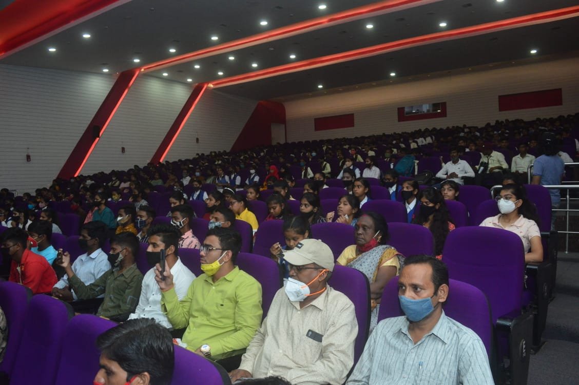 विशेषज्ञों के मार्गदर्शन से मिली विद्यार्थियों के सपनों को उड़ान 2 WhatsApp Image 2021 10 03 at 1.45.14 PM 1