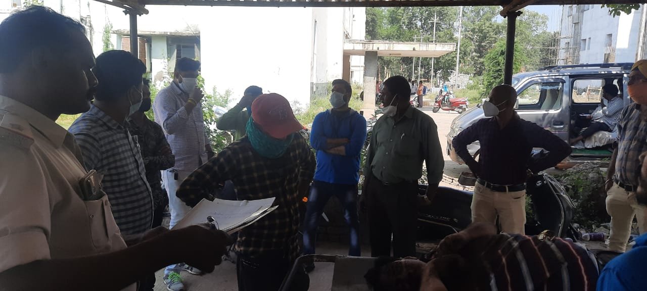 बरेला में बाइक सवारों को बुलेरो चालक ने कुचला : शारदा मंदिर जा रहे थे दर्शन करने, मौत 2 WhatsApp Image 2021 10 13 at 12.12.42 PM
