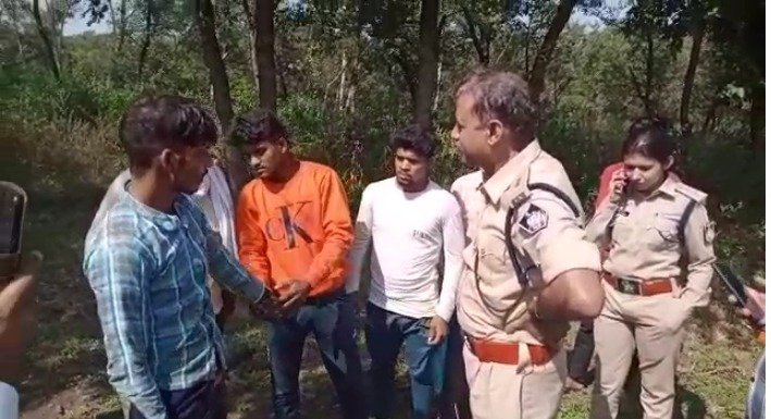 10 साल की मासूम से दरिन्दगी करने वाला नेमीखेड़ा के जंगलों में दबोचा गया : 10 रुपए का लालच देकर किया था दुष्कर्म 1 WhatsApp Image 2021 10 29 at 12.25.51 PM