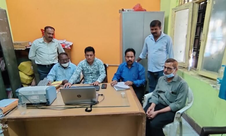 कृषि उपज मंडी का रिश्वतखोर उपयंत्री, 35 हजार रिश्वत लेते हुए लोकायुक्त ने दबोचा, दुकान मूल्यांकन, मद परिवर्तन के लिए मांगी थी रकम 1 WhatsApp Image 2021 10 29 at 13.10.54