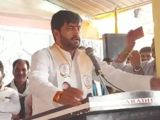 प्रशासन डराने का काम करे तो उनका नाम लाल डायरी में लिख लेना, सरकार बदलते ही उन्हें ठीक करेंगे 1 new project 2021 10 12t220009050 1634056299