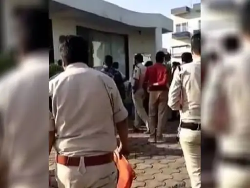 कांग्रेस विधायक के आरोपी बेटे के भाई को हिरासत में लिया, दुष्कर्म के मामले में फरार है एक बेटा 1 new project 2021 10 19t134950999 1634631913