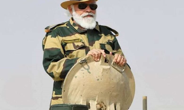 PM की दीपावली:जम्मू-कश्मीर के नौशेरा पहुंचे मोदी; जवानों को दिवाली की शुभकामनाएं दीं और मिठाई खिलाई 1 14 11 2020 pm modi14e 20201114 153316
