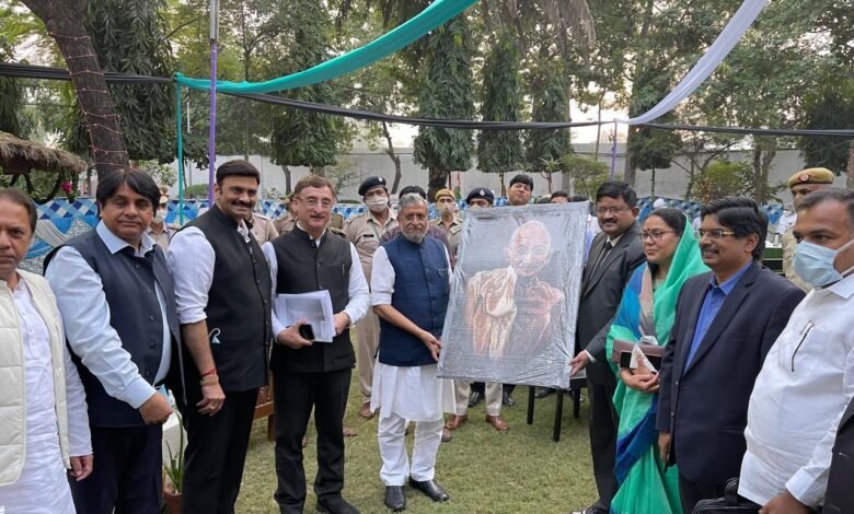सांसदों ने किया तिहाड़ जेल का निरीक्षण : राज्यसभा सांसद विवेक तंखा ने जबलपुर के कैदी से की मुलाकात रिहाई के लिए जेल कर्मियों से की बात 1 FDq9wmPUUAQULyc 1
