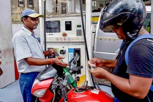दिवाली में केंद्र सरकार का बड़ा तोहफा पेट्रोल में ₹5 डीजल में ₹10 कम है 1 Petrol Rates 1