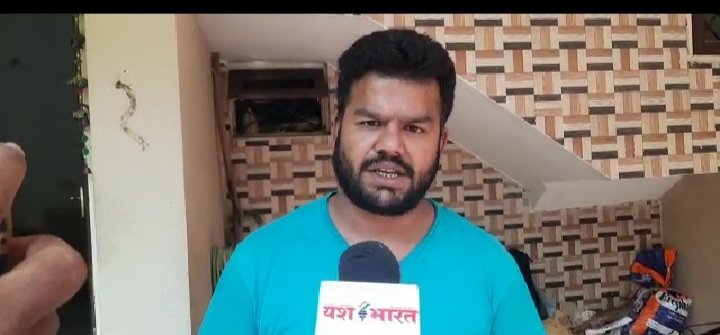 बहन और भाई ने छोटे के घर में मचाया उत्पात : प्रॉपर्टी विवाद को लेकर कार तोड़ी, घर में चलाए पत्थर 1 WhatsApp Image 2021 11 02 at 12.32.33 PM