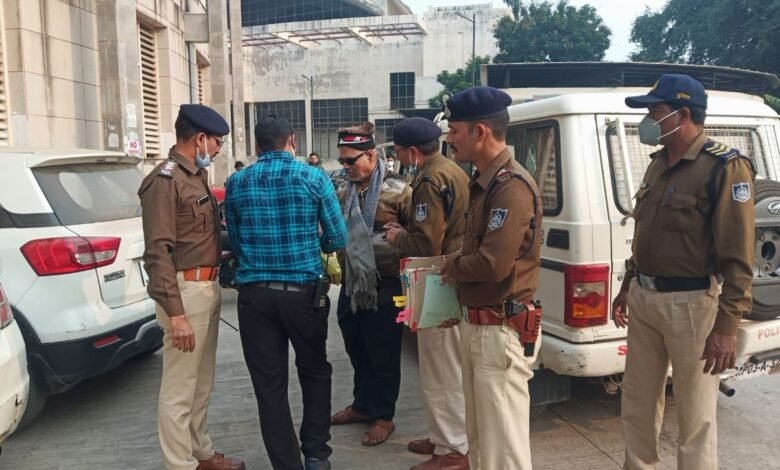 सूदखोर महादेव पहलवान को कोर्ट में किया पेश 1 WhatsApp Image 2021 11 10 at 3.34.26 PM