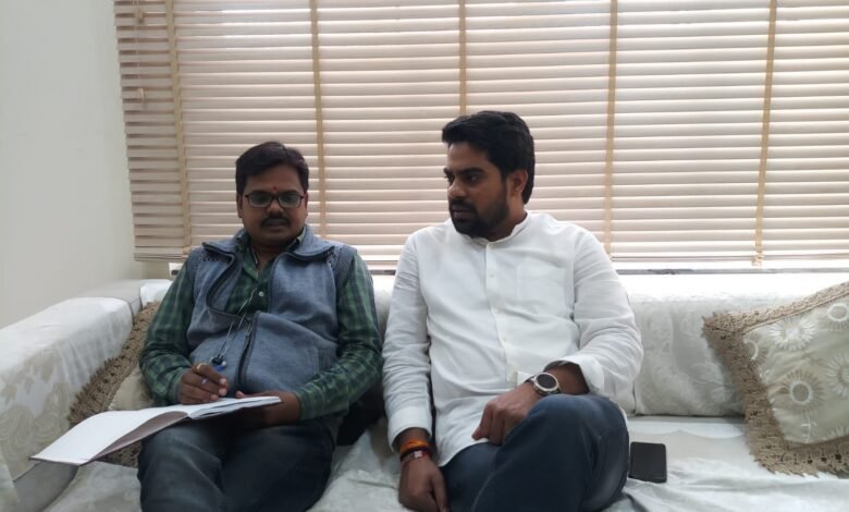 छात्र हितों के साथ सामाजिक दायित्वों का निर्वाहन भी कर रही अभाविप, यशभारत कार्यालय पहुंचे अभाविप के राष्ट्रीय मंत्री ने व्यक्त किए विचार 1 WhatsApp Image 2021 11 13 at 4.17.15 PM