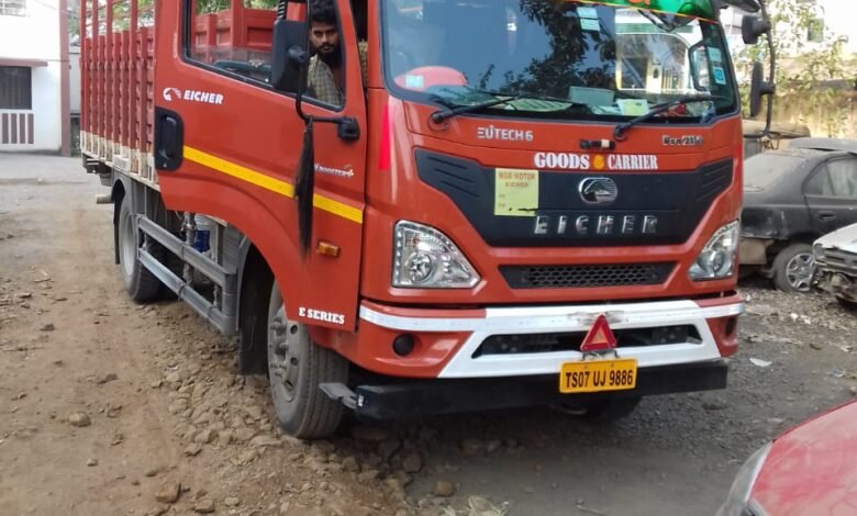 नो एंट्री में घुस रहा था ट्रक : पुलिस ने पूछा, तो कहने लगा क्षेत्र कौन सा है, वसूला 5 हजार का जुर्माना 1 WhatsApp Image 2021 11 16 at 10.25.13 AM