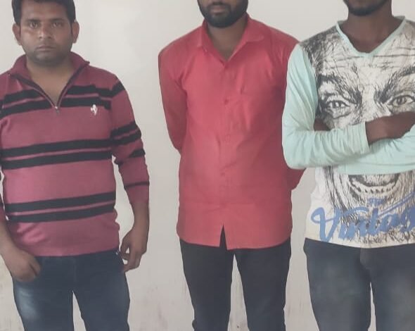 छात्र के साथ लूट करने वाले दो गिरफ्तार, 6 मोबाइल, बाइक जप्त 1 WhatsApp Image 2021 11 24 at 13.46.55