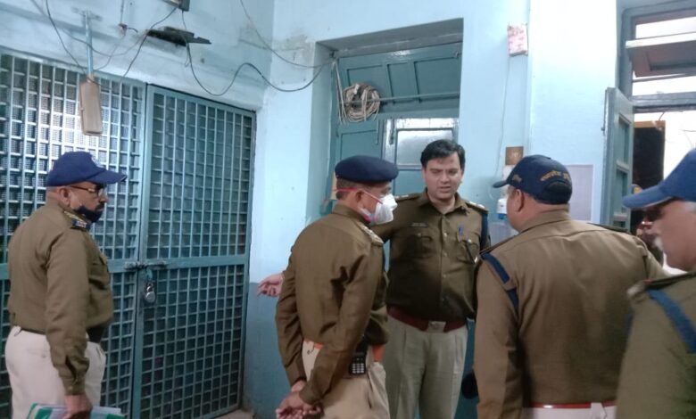 समाज के कमजोर वर्गों की शिकायतों पर तत्काल कार्रवाई करें: पुलिस कप्तान सिद्धार्थ बहुगुणा 1 WhatsApp Image 2021 11 26 at 10.23.22 AM