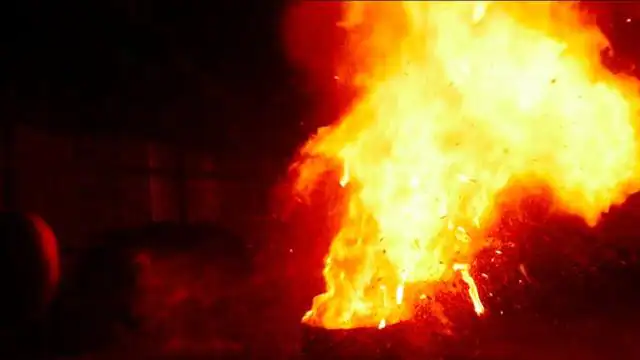 मेडिकल सर्वेंट क्वॉटर के पास बदमाश ने पटक दिया बम : पुलिस ने घेराबंदी कर दबोचा 1 bomb blast in varanasi 1535520198