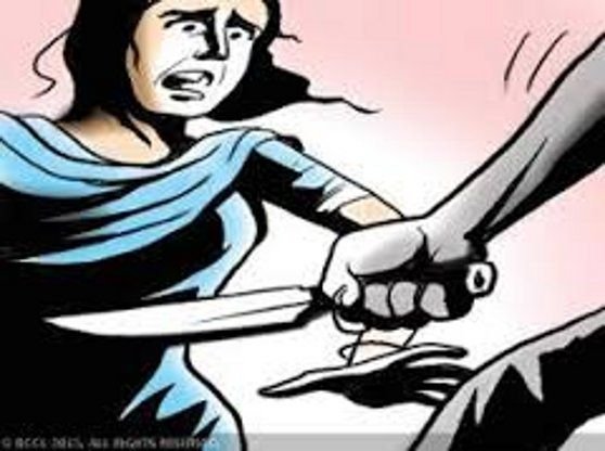 महिला दुकानदार पर चाकू से हमला: युवक ने आवाज देकर बुलाया फिर किए कई वार 1 chaku se hamla 1453101561