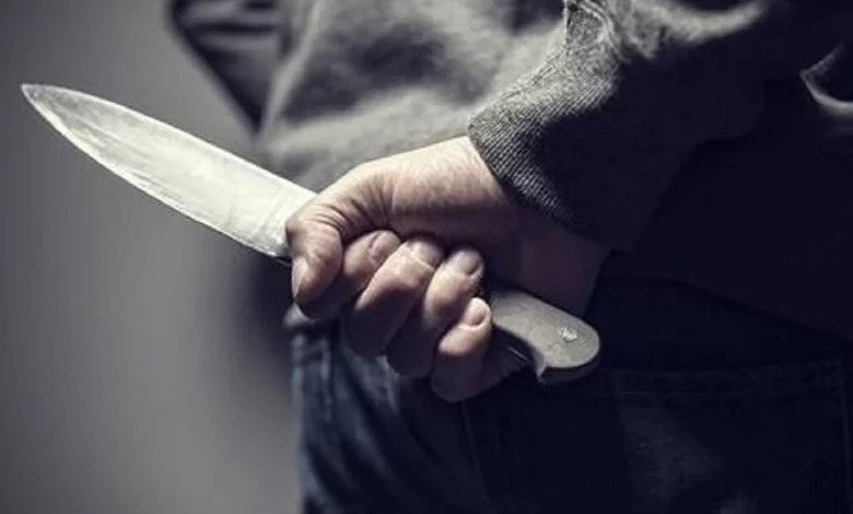 शिवम, विशाल और मनीष चायना चाकू के साथ गिरफ्तार 1 knife attack 1