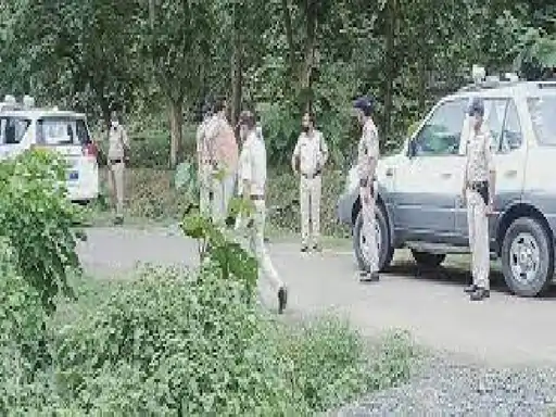मझौली लूटकांड : निगरानी बदमाश निकला गैंग का सरगना, 3 लुटेरों को दबोचा 1 new project 2 1636777437