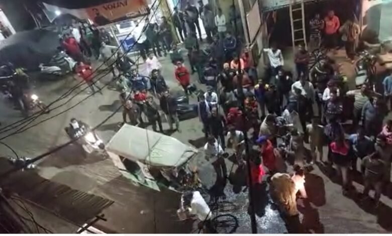 शीतला मांई बम्बा देवी क्षेत्र के घर में लगी आगः फ्रिज सहित गृहस्थी का पूरा सामान जलकर खाक 1 11 3