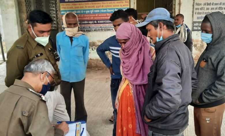 गोसलपुर में कुल्हाड़ी से काटकर पति-पत्नी की नृशंस हत्या : खेती में बाड़ी लगाने के विवाद में खूनी संघर्ष 1 WhatsApp Image 2021 12 04 at 12.55.50 PM