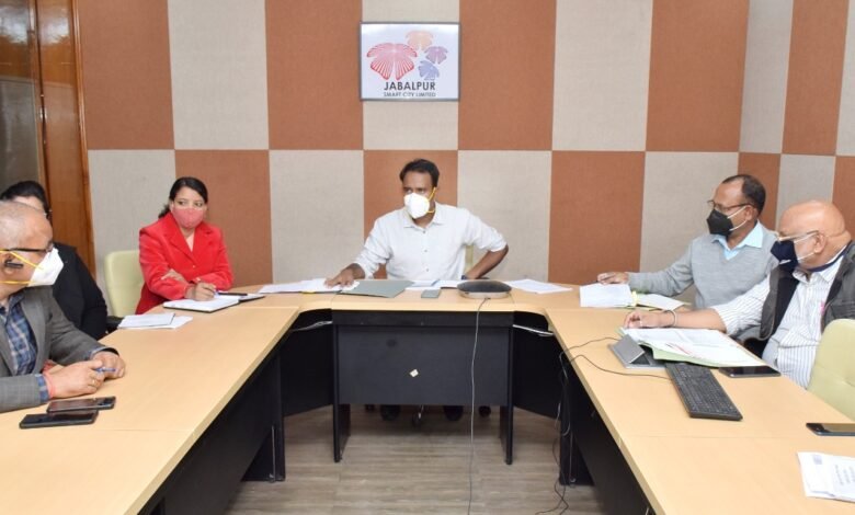 स्मार्ट सिटी के सभी कार्य प्रगति की ओर अग्रसर निमार्ण स्थलों पर सुरक्षा व्यवस्था के साथ-साथ अन्य मापदण्डों का भी कराया जा रहा है पालन 1 WhatsApp Image 2021 12 07 at 20.21.28