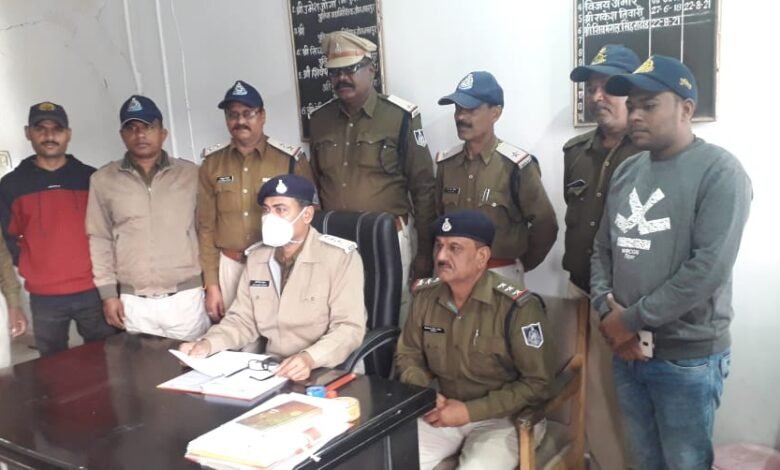 कटंगी में शासकीय स्कूल के सामने बेंच रहा था स्मैक : 1 लाख 60 हजार की स्मैक समेत नगदी 5000 रुपए किए जब्त, पूछताछ जारी 1 WhatsApp Image 2021 12 12 at 12.53.52 PM 1