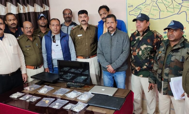 3 आरोपियों से 5 लाख के जेवर जब्त : रैकी कर बरगी, जमुनिया, हिनोतिया, धनपुरी में टोली बनाकर की थीं चोरियाँ 1 WhatsApp Image 2021 12 12 at 8.20.13 PM 1
