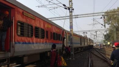 जबलपुर में सिग्नल फेल, प्लेटफार्म से पहले अटकी दयोदय एक्सप्रेस 8 25 01 2022 24jan22jbp17