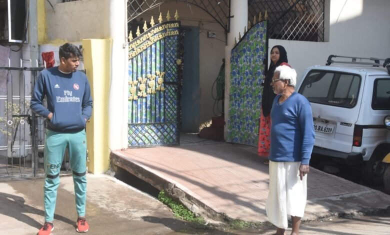 शिवनगर में बमकांड : दहशत फैलाने मकान में पटके बम, पीडि़त परिवार दहशत में, एफआईआर दर्ज मामले की जांच जारी 1 WhatsApp Image 2022 01 03 at 12.56.29 PM