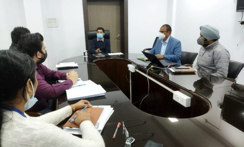 गंदगी फैलाने वालों और कोविड-19 के नियमों का उल्लंघन करने वालों पर होगी सख्त कार्रवाई प्रत्येक जोन को 20-20 चालान करने का मिला लक्ष्य 1 WhatsApp Image 2022 01 04 at 19.55.09