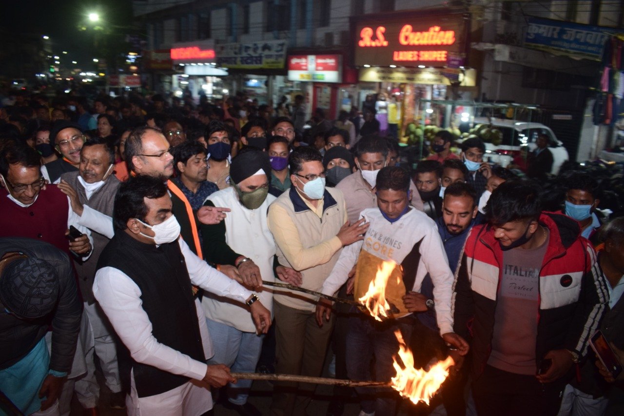लोकतंत्र की दुहाई देने वाली कांग्रेस के मुख्यमंत्री चन्नी इस्तीफा दे :- राकेश सिंह 2 WhatsApp Image 2022 01 06 at 20.12.54