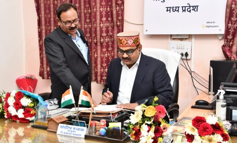 दिव्यांगजन को बैकलॉग पदों की पूर्ति और स्व-रोजगार द्वारा आत्म-निर्भर बनाया जाएगा 1 WhatsApp Image 2022 01 19 at 20.49.33