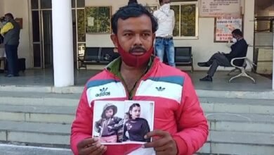 प्रयागराज से मुंबई जा रहीं पत्नी और बेटी जबलपुर से लापता : स्टेशन में अधूरी मिली फुटेज, पति ने कहा- कोई अप्रिय घटना हुई 9 WhatsApp Image 2022 01 31 at 3.00.01 PM