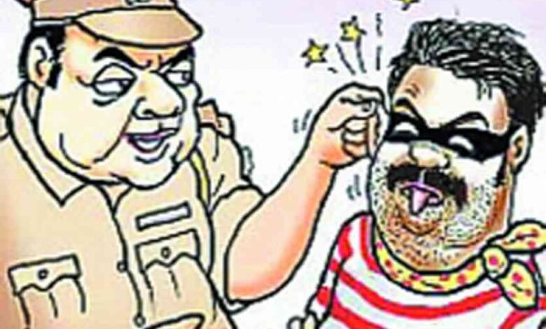 गोहलपुर में दो वारंटियों को दबोचा : महिनों से दे रहे थे पुलिस को चकमा, अनेक अपराध हैं दर्ज 1 nm01 2060929 835x547 m