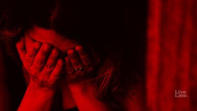 शादीशुदा प्रेमिका से ब्लेकमेलिंग कर बलात्कारः रोती हुई थाने पहंुची महिला, पति को बताई पूरी सच्चाई 9 rape victimjpg