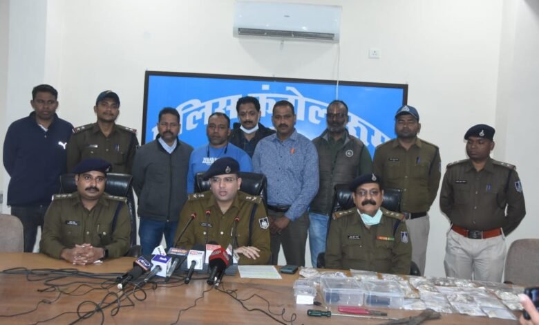 3 शातिर चोरों से 13 लाख के सोने-चाँदी के जेवरात बरामद : 14 चोरियों का खुलासा 1 55de55b3 f63c 43f0 8d65 e7f3bbce012f