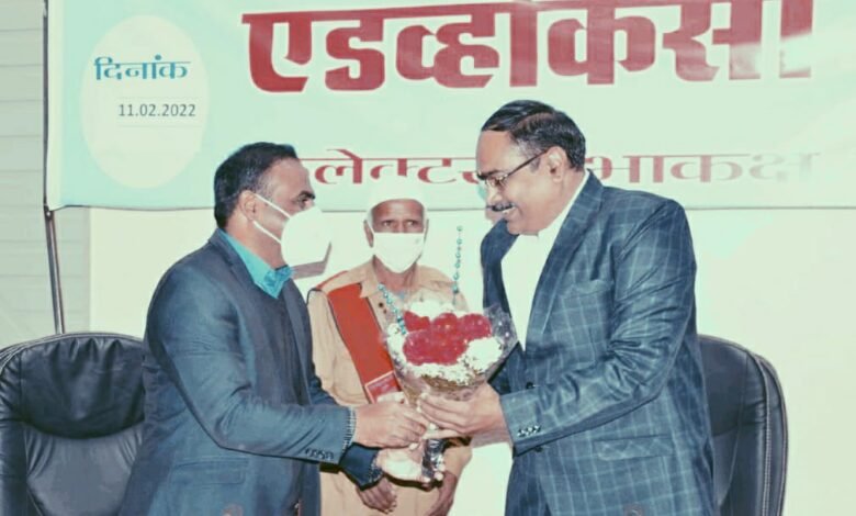 आयुक्त संदीप रजक का कलेक्टर डॉ.इलैयाराजा ने किया स्वागत 1 WhatsApp Image 2022 02 13 at 10.44.12 AM 1
