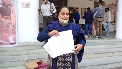 पुलिस आरक्षक पति मांग रहा दहेज : 11 लाख लेने के बाद भी घर से निकाला, कहा- दहेज के लिए की थी शादी 7 WhatsApp Image 2022 02 15 at 4.34.12 PM