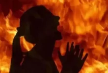 husband put fire on wife symbolic image 1581258674
