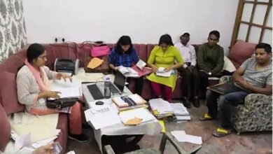 मेडिकल यूनिवर्सिटी की पूर्व प्रभारी परीक्षा नियंत्रक एवं डिप्टी रजिस्टर रही डॉ तृप्ति गुप्ता व डॉ अशोक साहू के घर सुबह 4 बजे ईओडब्ल्यू का छापा 8 10 5