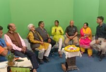 यशभारत-श्रीजानकीरमण महाविद्यालय का कवि सम्मेलन: एक दफा रात में पड़ोसी की सांकर खटखटाई, ... पड़ोसन बाहर निकलकर आई 11 IMG 20220317 WA0004