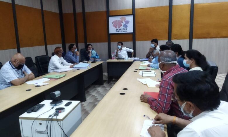 ठेकेदारों के द्वारा कार्य रोके जाने पर पेनाल्टी लगाई जायेगी - निगमायुक्त 1 WhatsApp Image 2022 03 02 at 20.37.22