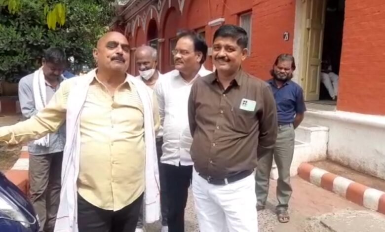 निगम कर्मचारी कल से हड़ताल पर : नियमितिकरण सहित अनेक मांगों को लेकर करेंगे प्रदेशभर में करेंगे प्रदर्शन 1 WhatsApp Image 2022 03 03 at 2.52.51 PM