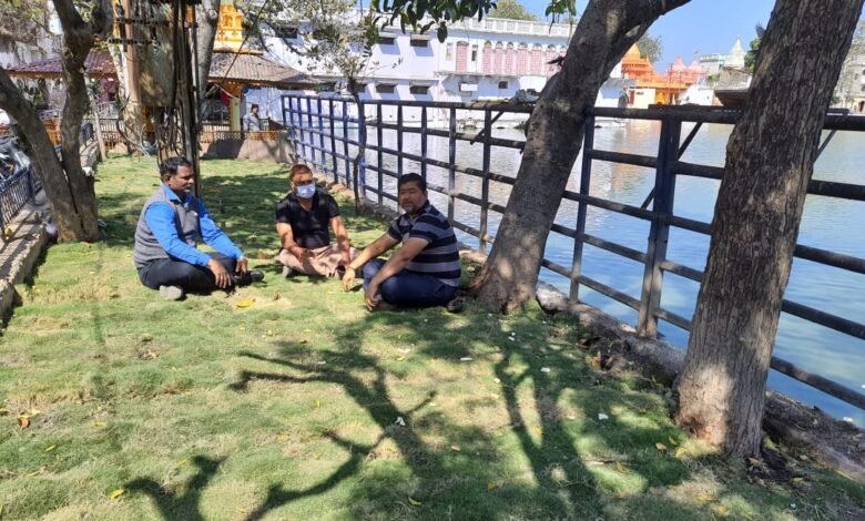 कचरे के ढेर हटाकर बनाये गए पक्षियों के आश्रय स्थल 1 WhatsApp Image 2022 03 03 at 20.18.37