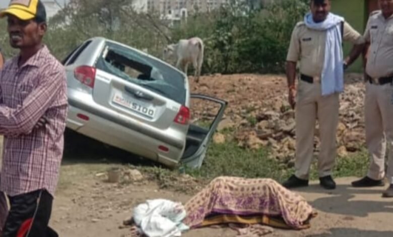 भीख मांग रही वृद्धा को कार ने कुचला, मौतःधनवंतरी नगर क्षितिज स्कूल के पास घटना 1 WhatsApp Image 2022 03 19 at 19.08.27